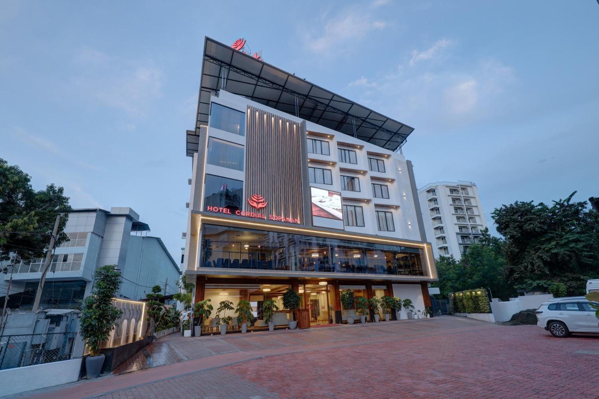 Hotel Cordial Sopanam Thiruvananthapuram Bagian luar foto